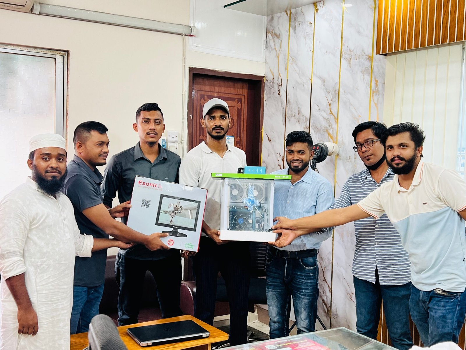 {"data":{"pictureId":"b17db14d382743c0aac339426d316f09","appversion":"4.2.0","stickerId":"","filterId":"","infoStickerId":"","imageEffectId":"","playId":"","activityName":"","os":"android","product":"retouch","exportType":"","editType":"","alias":""},"source_type":"hypic","tiktok_developers_3p_anchor_params":"{"client_key":"awgvo7gzpeas2ho6","template_id":"","filter_id":[]}"}